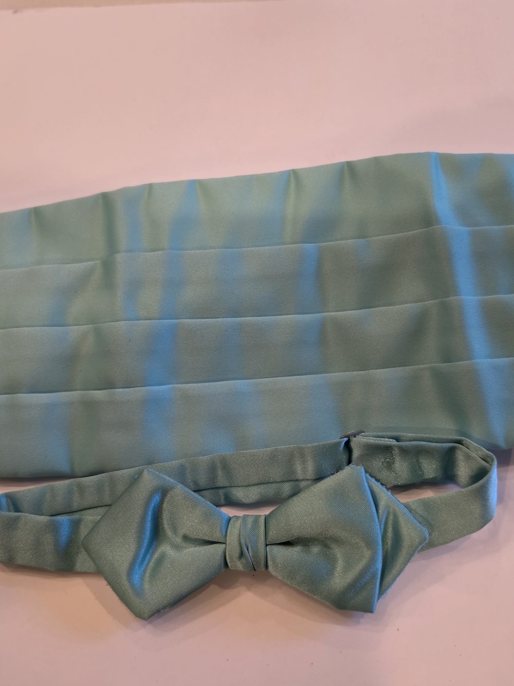 Aqua / Turquoise Satin Cummerbund & Matching Pre-Tied Bow Tie Set